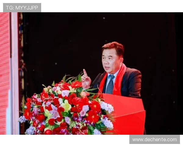 与黄伟的深入对话：回顾他的足球生涯与未来展望