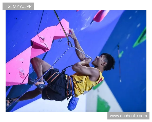 南京滑板队在世界攀岩锦标赛中以85分稳居积分榜首位 南京滑板队在世界攀岩锦标赛中以85分稳居积分榜首位