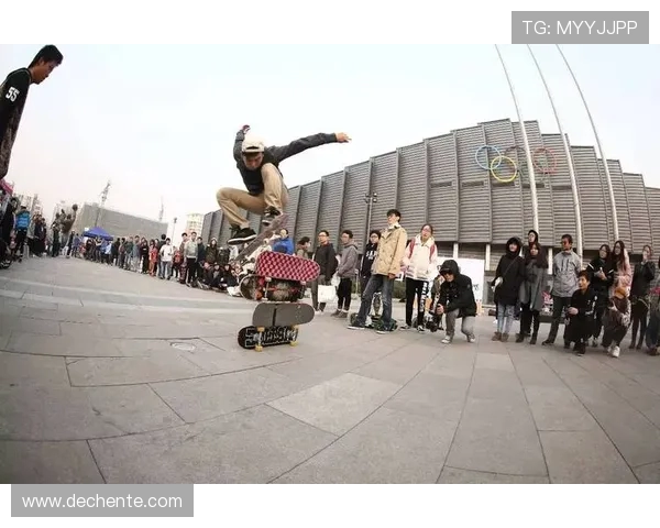 广州街舞队在滑板精英赛中的崛起与成长历程全景回顾 广州街舞队在滑板精英赛中的崛起与成长历程全景回顾