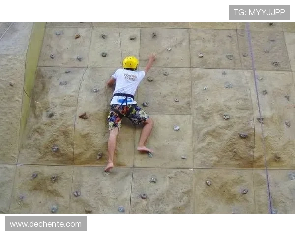 攀岩新手必看：从零基础到技术入门的全面攻略与实用技巧分享